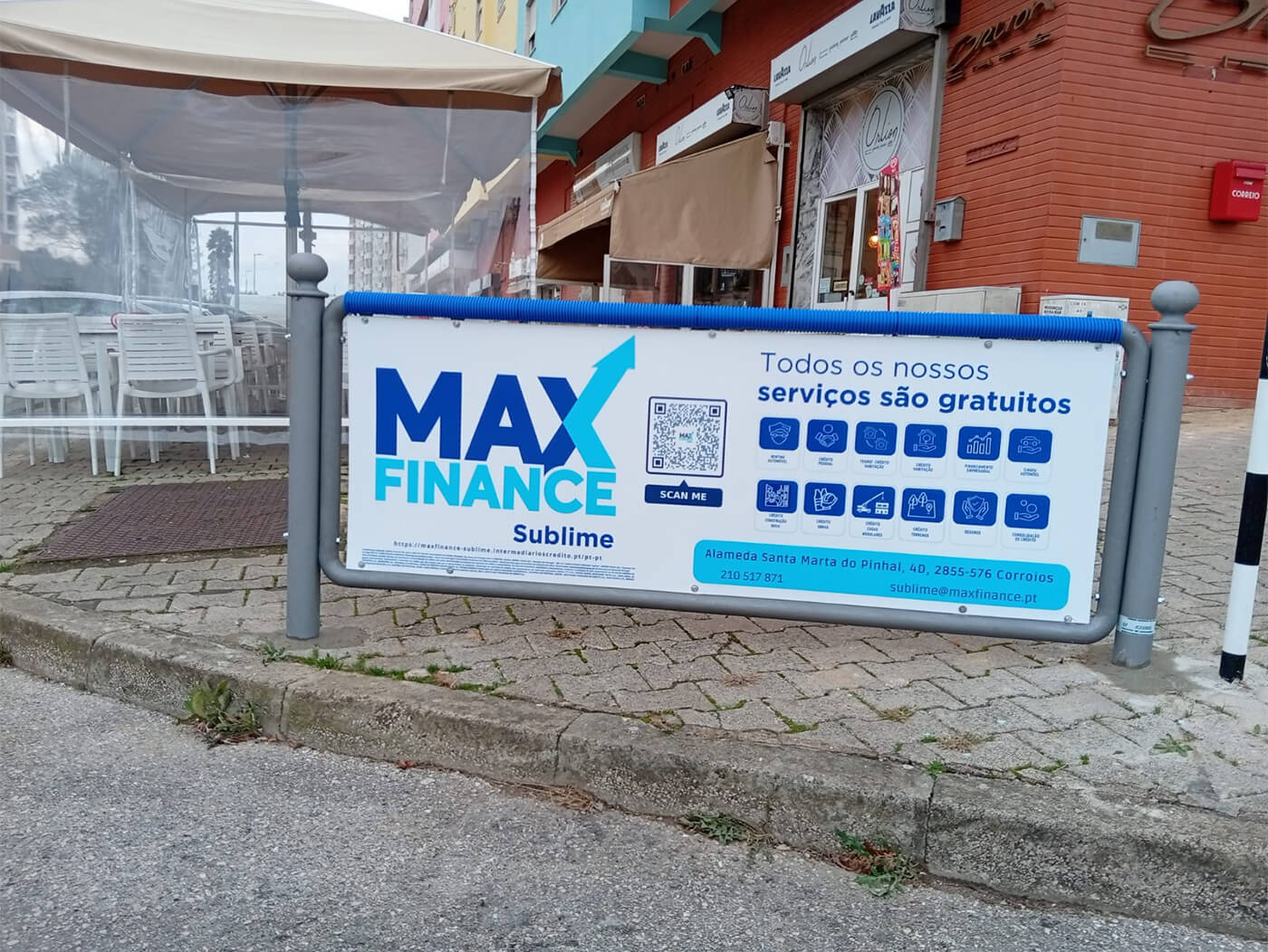 Báias ou corrimões de publicidade