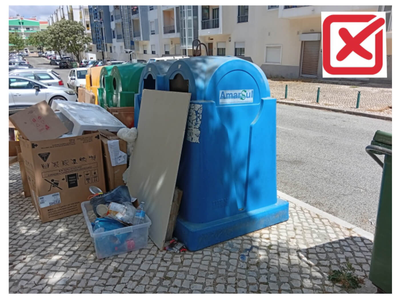 Divisórias tapume para contentores do lixo e eco pontos